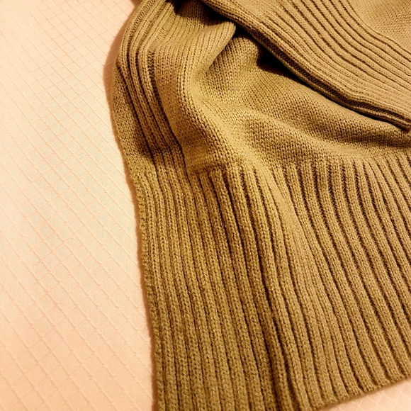 Oversized  Turtleneck Sweater/Tunic - Picture 6 of 6